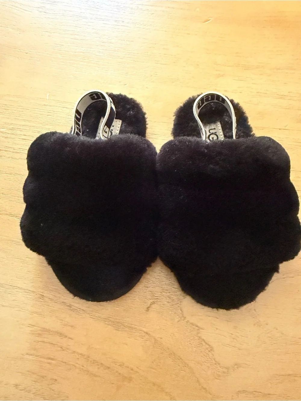 UGG Black Fluff Yeah Slide toddler 8c